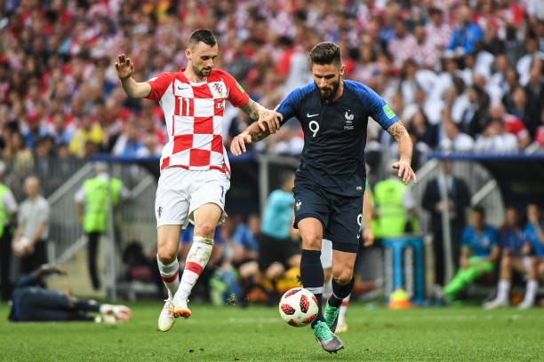 领袖不仅需 领袖不仅需